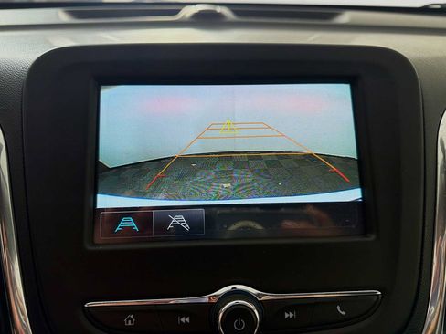 Used 2018 Chevrolet Equinox LT AWD/4WD image 11