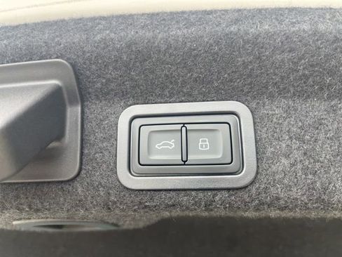 Certified 2025 Audi A6 Premium Plus w/ Premium Plus Package image 36