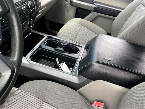 Used 2019 Ford F250 XLT w/ XLT Premium Package AWD/4WD image 16
