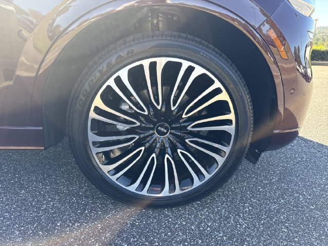 Used 2022 Lincoln Aviator Black Label w/ Dynamic Handling Package AWD/4WD image 14