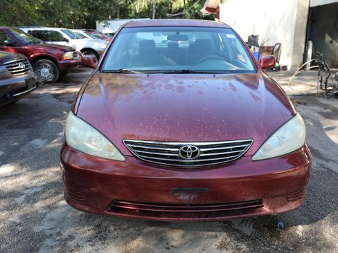 Used 2006 Toyota Camry LE image 3