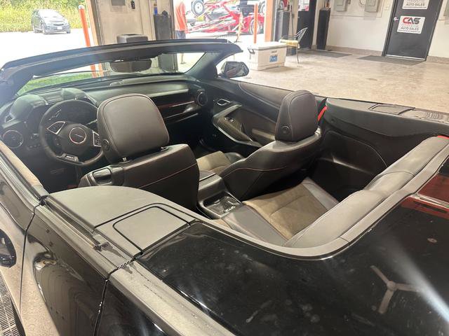Used 2022 Chevrolet Camaro ZL1 RWD image 25