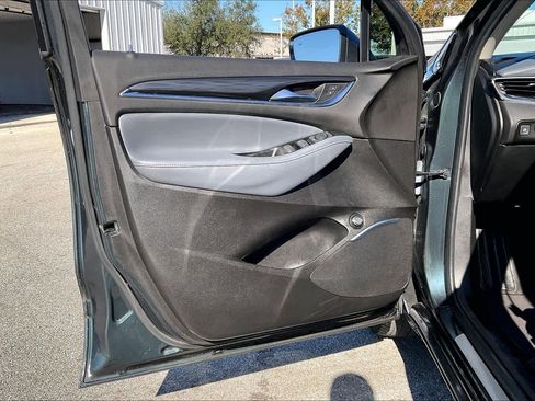 Used 2019 Buick Enclave Essence image 17