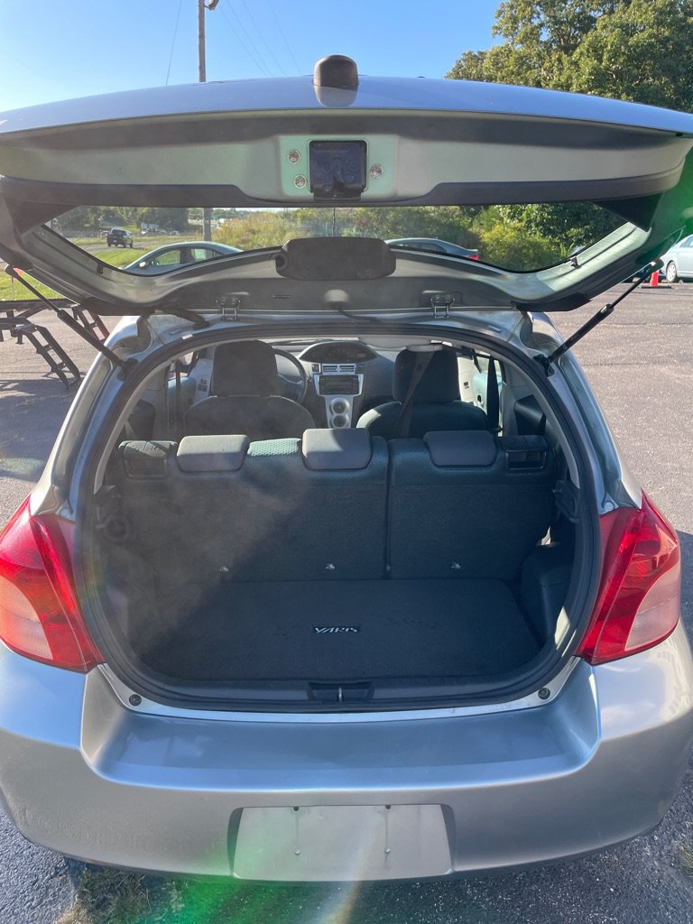 Used 2008 Toyota Yaris 2-Door Hatchback FWD image 15