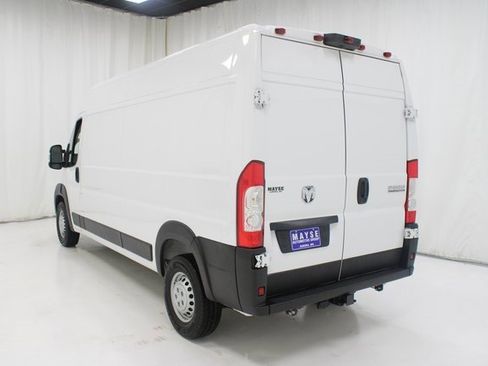 Used 2025 RAM ProMaster 2500 w/ Convenience Group image 20
