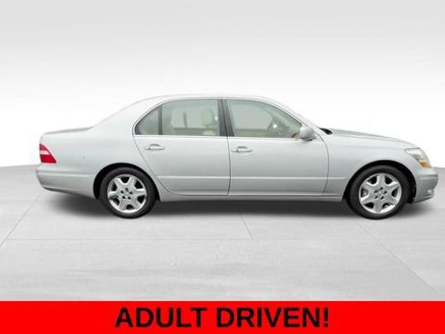 Used 2004 Lexus LS 430 RWD image 2