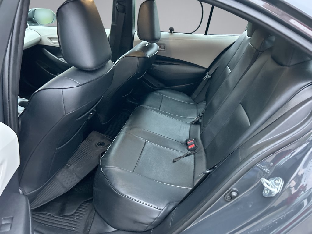 Used 2025 Toyota Corolla LE FWD image 28