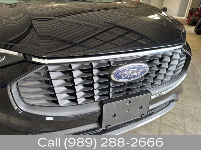 Used 2025 Ford Escape Platinum AWD/4WD image 9
