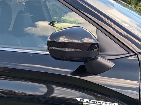 New 2025 Mitsubishi Outlander SE image 12