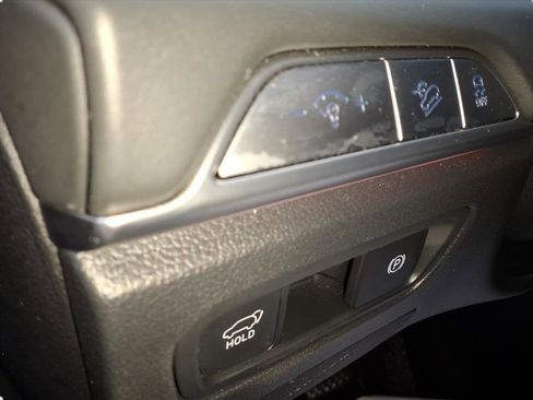 Used 2025 Genesis GV80 2.5T Standard image 17