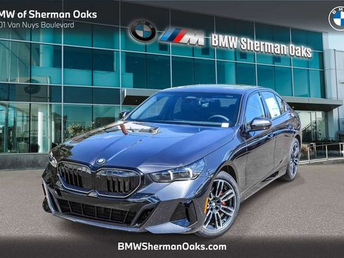 New 2027 BMW 530i RWD image 1