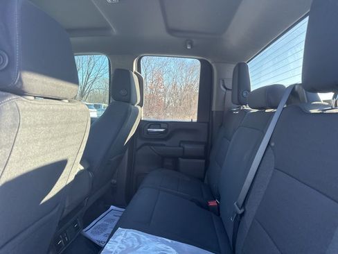 Used 2025 Chevrolet Silverado 2500 Custom w/ Custom Value Package image 10