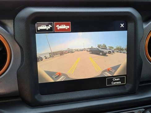 Used 2020 Jeep Gladiator Mojave AWD/4WD image 31
