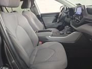 Used 2023 Toyota Highlander LE FWD image 8