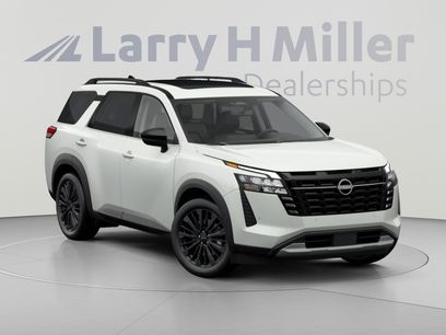 New 2026 Nissan Pathfinder SL w/ SL Premium Package