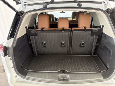 Used 2025 Nissan Pathfinder Platinum w/ Cargo Package FWD image 6