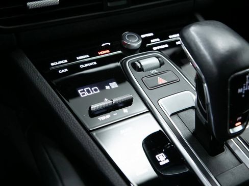 Certified 2022 Porsche Cayenne image 22