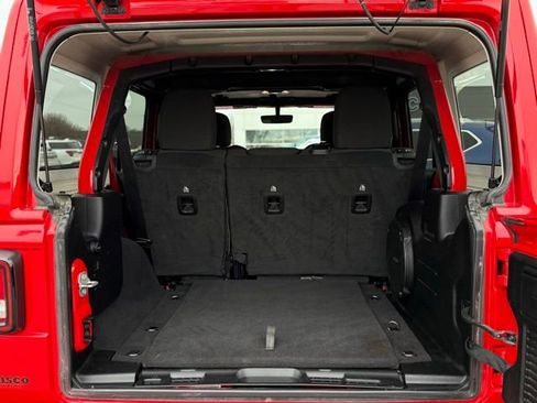 Used 2023 Jeep Wrangler Sahara image 22