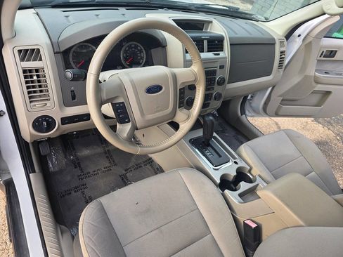 Used 2011 Ford Escape XLT image 17