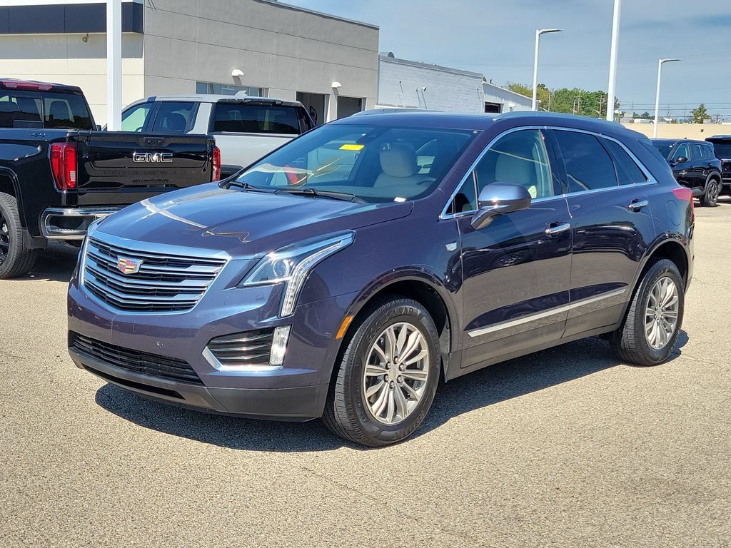Used 2018 Cadillac XT5 Luxury w/ Driver Awareness Package FWD image 2