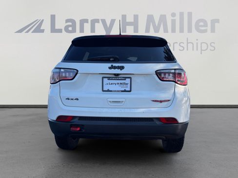 Used 2020 Jeep Compass Trailhawk AWD/4WD image 4