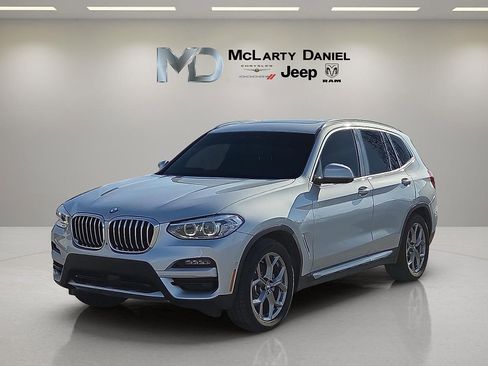 Used 2021 BMW X3 xDrive30i w/ Premium Package image 2