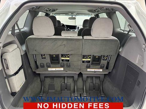 Used 2017 Toyota Sienna LE FWD image 17