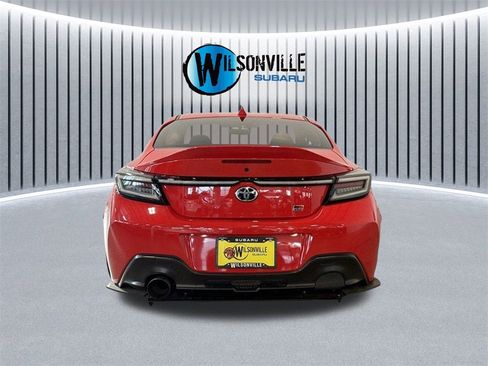 Used 2024 Toyota GR86 Premium image 5