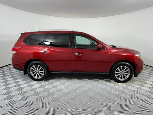Used 2015 Nissan Pathfinder SV AWD/4WD image 4
