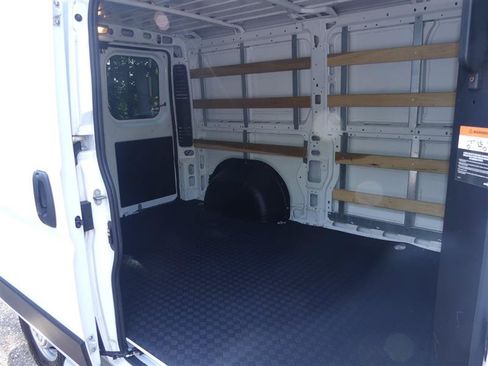 Used 2025 RAM ProMaster 2500 w/ U-Haul Equipment Group FWD image 20
