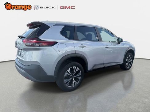 Used 2023 Nissan Rogue SV AWD/4WD image 3