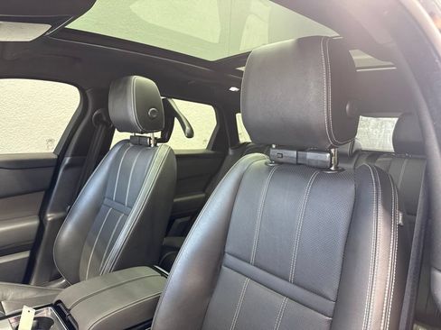 Used 2022 Land Rover Range Rover Velar S AWD/4WD image 12