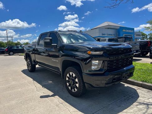 Used 2020 Chevrolet Silverado 2500 Custom w/ Custom Value Package AWD/4WD image 2