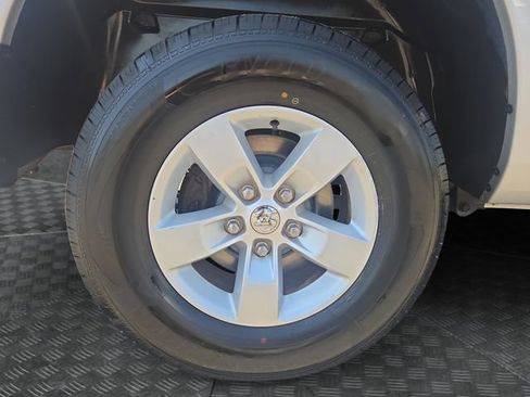 Used 2017 RAM 1500 Express AWD/4WD image 33