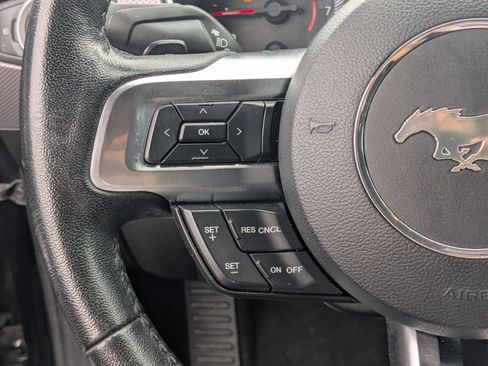 Used 2017 Ford Mustang Coupe RWD image 20