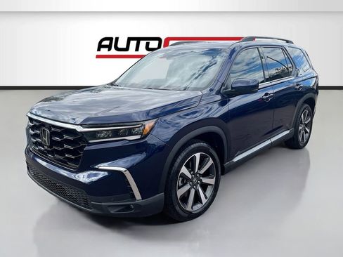 Used 2025 Honda Pilot Touring image 5