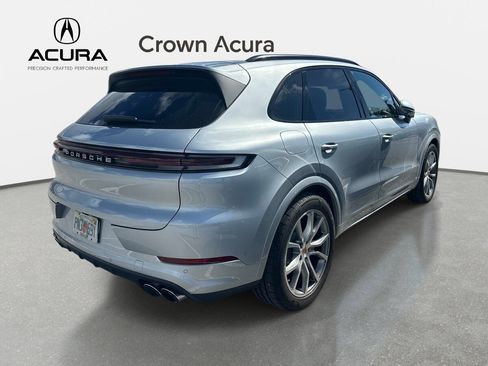 Used 2026 Porsche Cayenne AWD/4WD image 5