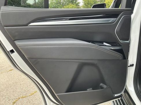 Used 2025 Cadillac Escalade Sport w/ Touring Package AWD/4WD image 37