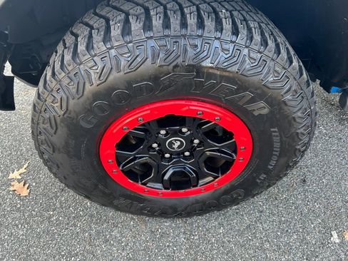 Used 2023 Ford Bronco Wildtrak image 13