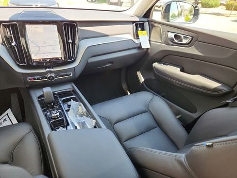 New 2025 Volvo XC60 B5 Plus w/ Protection Package Premier image 12