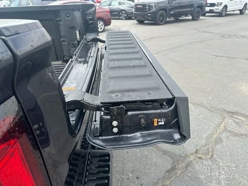 Used 2024 GMC Sierra 1500 Denali Ultimate image 18