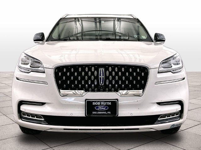 Used 2021 Lincoln Aviator Grand Touring w/ Equipment Group 301A AWD/4WD image 3