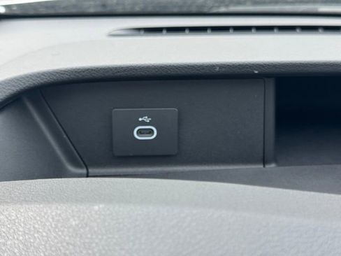 New 2026 Ford Transit 250 148 Medium Roof RWD image 21