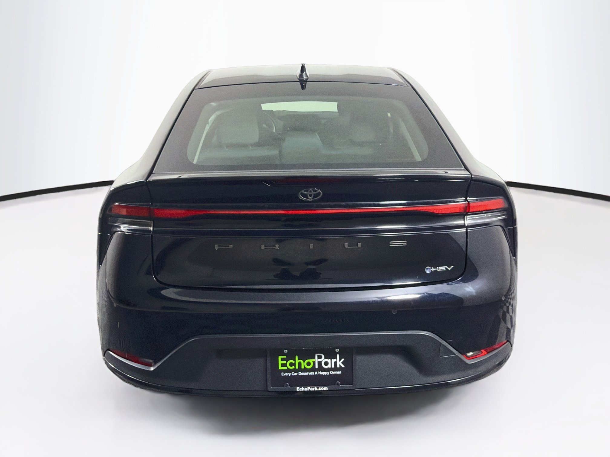 Used 2024 Toyota Prius LE FWD image 7