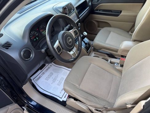 Used 2011 Jeep Compass Latitude w/ Sun/Sound Group AWD/4WD image 10