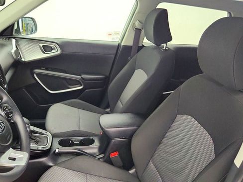 Used 2020 Kia Soul LX FWD image 19