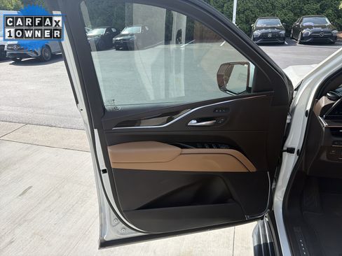 Used 2021 Cadillac Escalade Premium Luxury w/ Driver Assist Tech Package AWD/4WD image 14