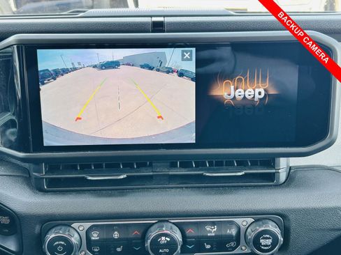 Used 2024 Jeep Wrangler Sport S image 8