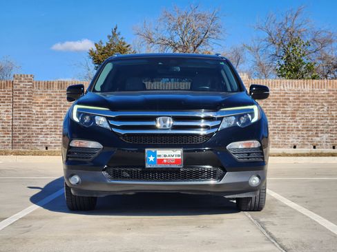 Used 2017 Honda Pilot Touring image 2