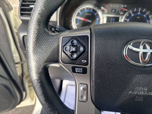 Used 2016 Toyota 4Runner Limited image 18